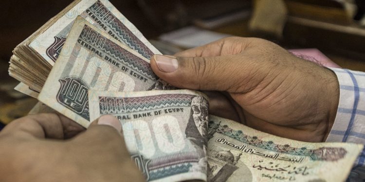 مصر : خبراء يفسرون انخفاض البطالة رغم الأزمة الاقتصادية