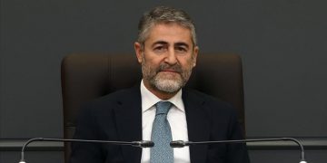 وزير المالية التركي يزور مصر مطلع حزيران