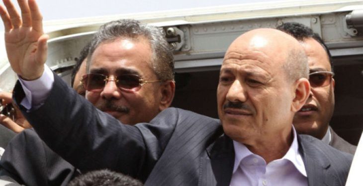 اليمن: رئيس مجلس القيادة يناقش مع مبعوث الأمم المتحدة في عدن مخاوف انهيار الهدنة الإنسانية