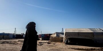 الرياض وواشنطن تحضّان الدول الغربية على استعادة رعاياها الجهاديين وعائلاتهم من سوريا والعراق