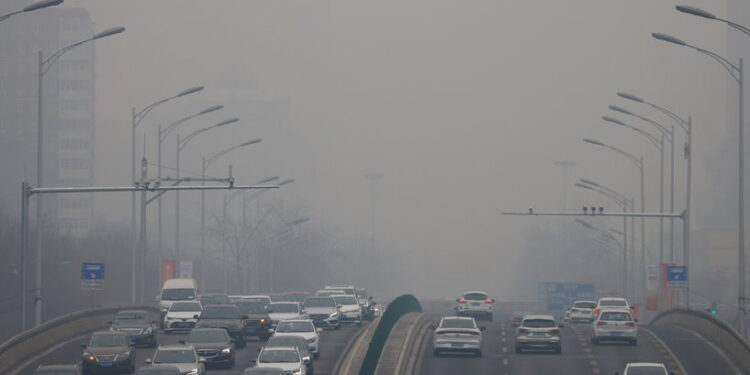 تقرير: انبعاثات غازات الاحتباس الحراري من صناعة الطاقة العالمية تبلغ مستويات قياسية