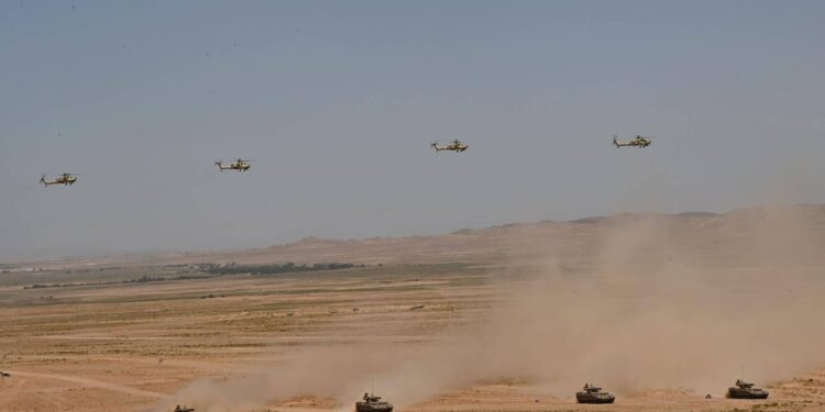 تبون يؤكد حرص الجزائر على امتلاك أحدث الأسلحة