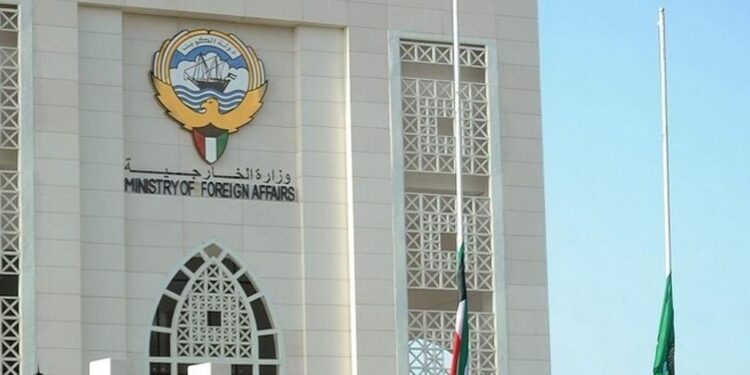 الكويت تحذر من عمليات انتحال لشخصية سفيرها باليمن