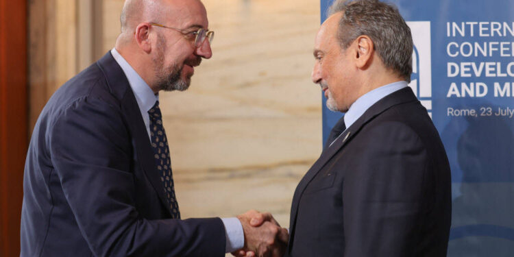 الكويت تبحث مع المجلس الأوروبي تسهيلات إصدار “الشنجن” لمواطنيها