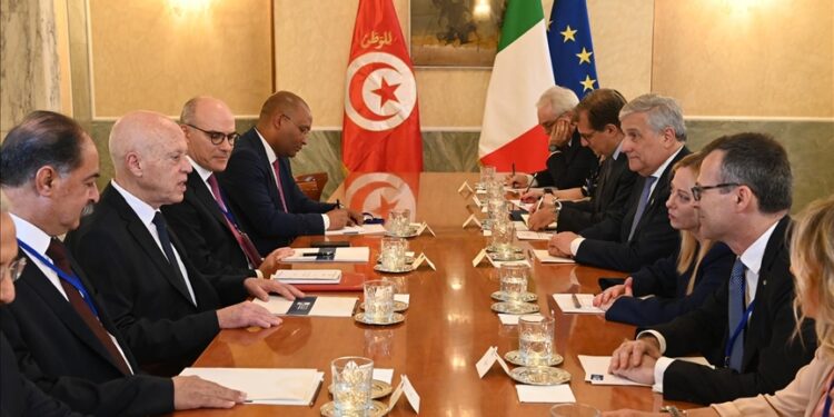 تونس .. سعيد يدعو إلى وضع حد لظاهرة “الهجرة غير الإنسانية”